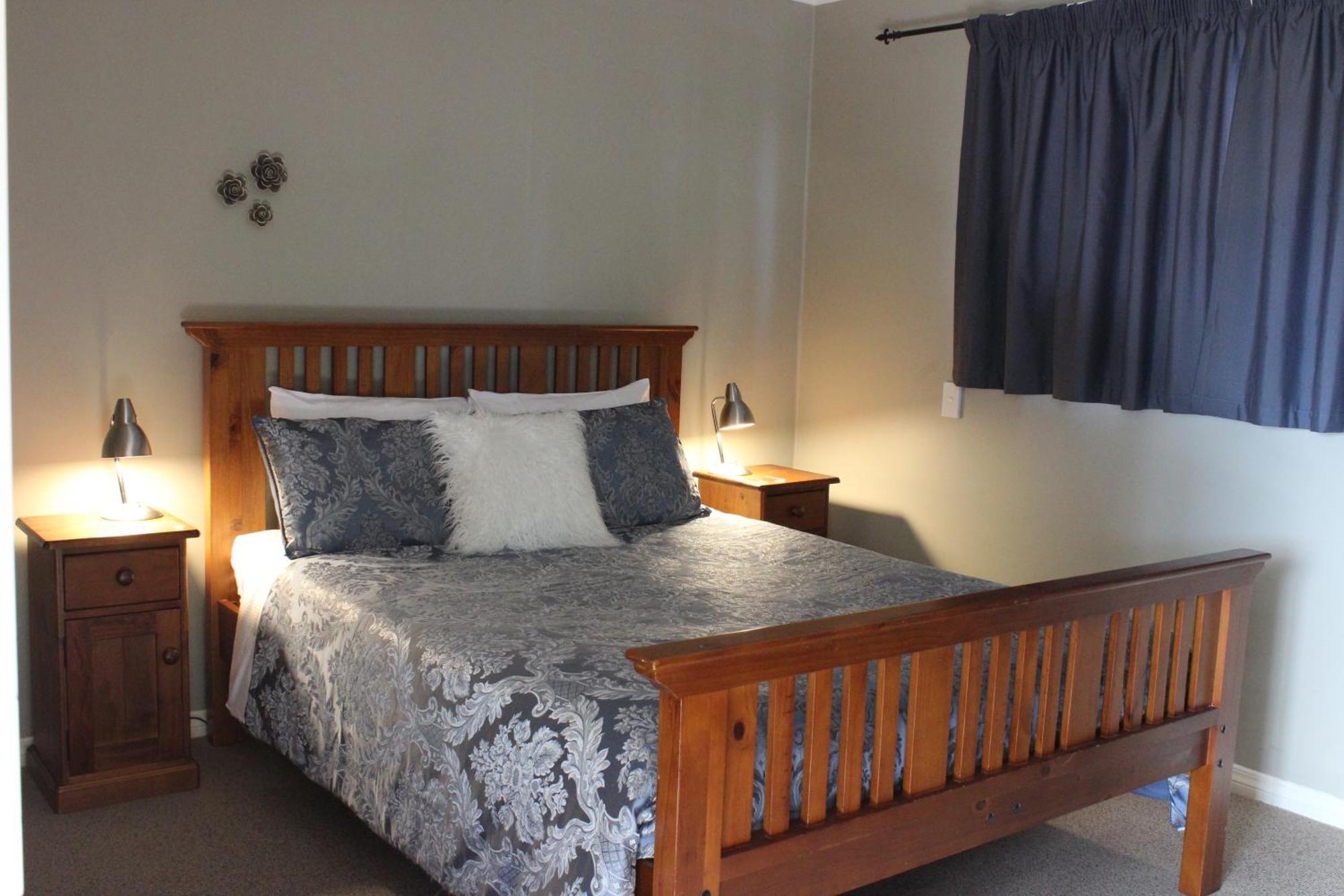 Blue Thistle Cottages Te Anau Kültér fotó