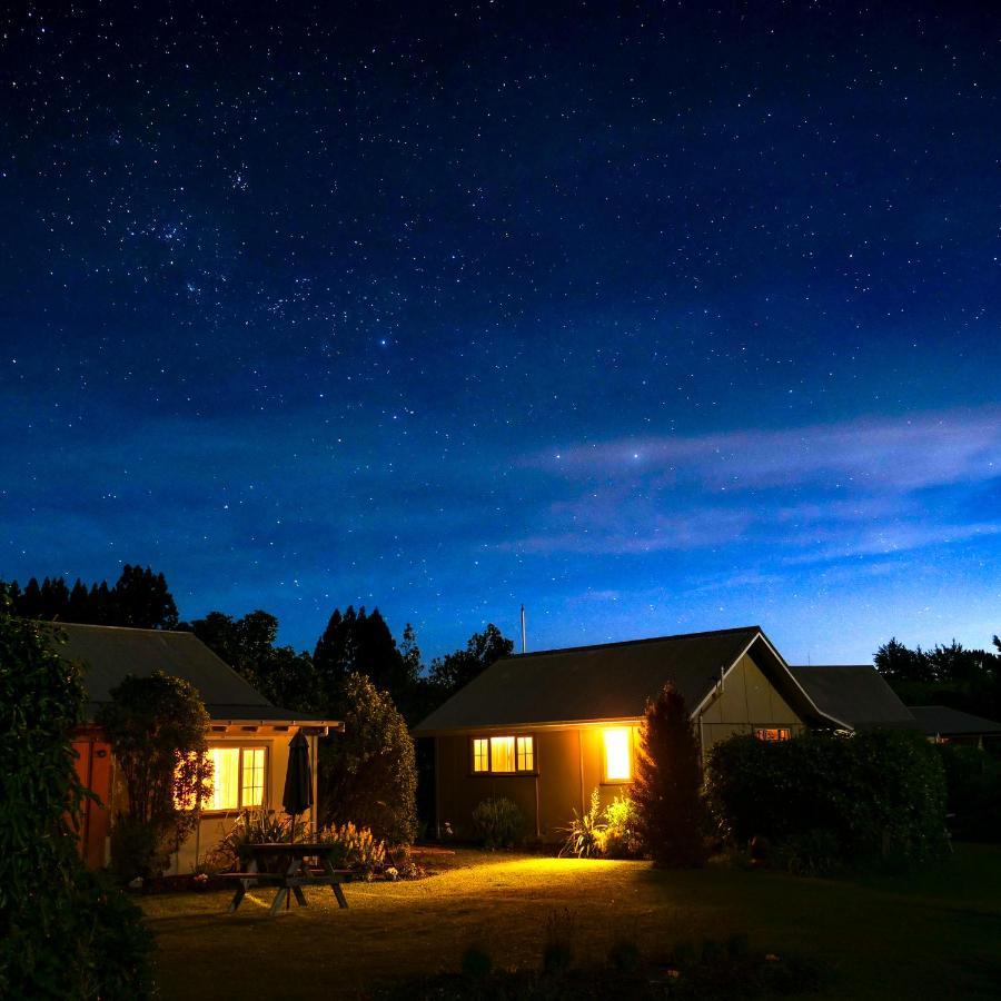 Blue Thistle Cottages Te Anau Kültér fotó