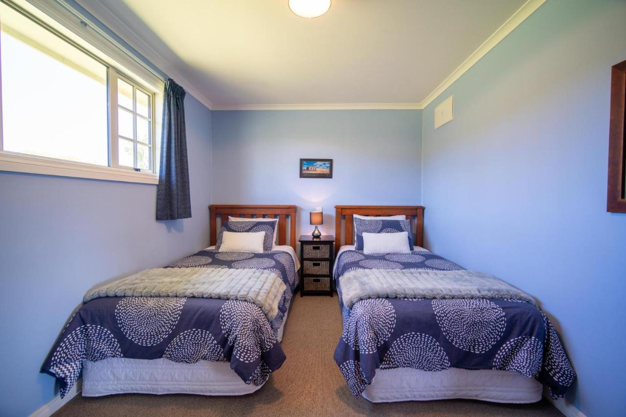 Blue Thistle Cottages Te Anau Kültér fotó
